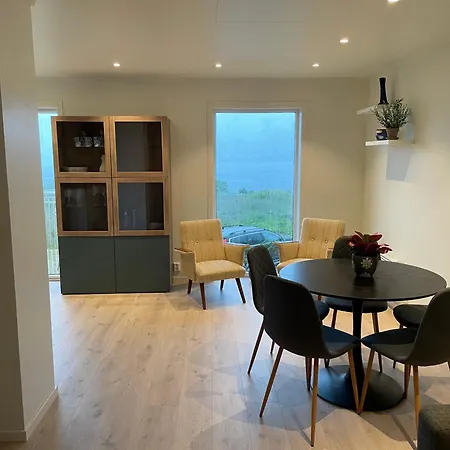 Apartman Med Havutsikt